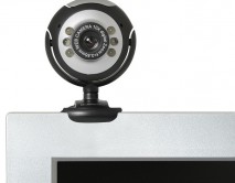 Веб-камера Defender C-110 0.3МП черная (микрофон, крепление на монитор/экран ноутбука, ручной фокус), 63110